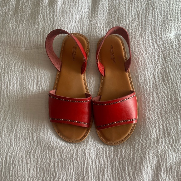 American Eagle Outfitters Shoes - American Eagle red sandals!